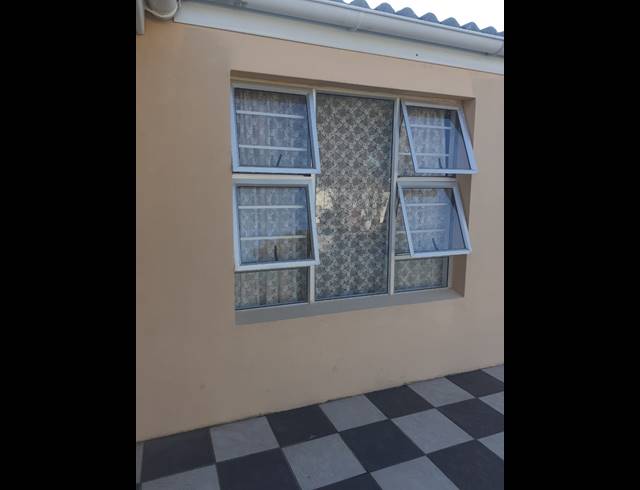 1 bed property to rent in AMALINDA